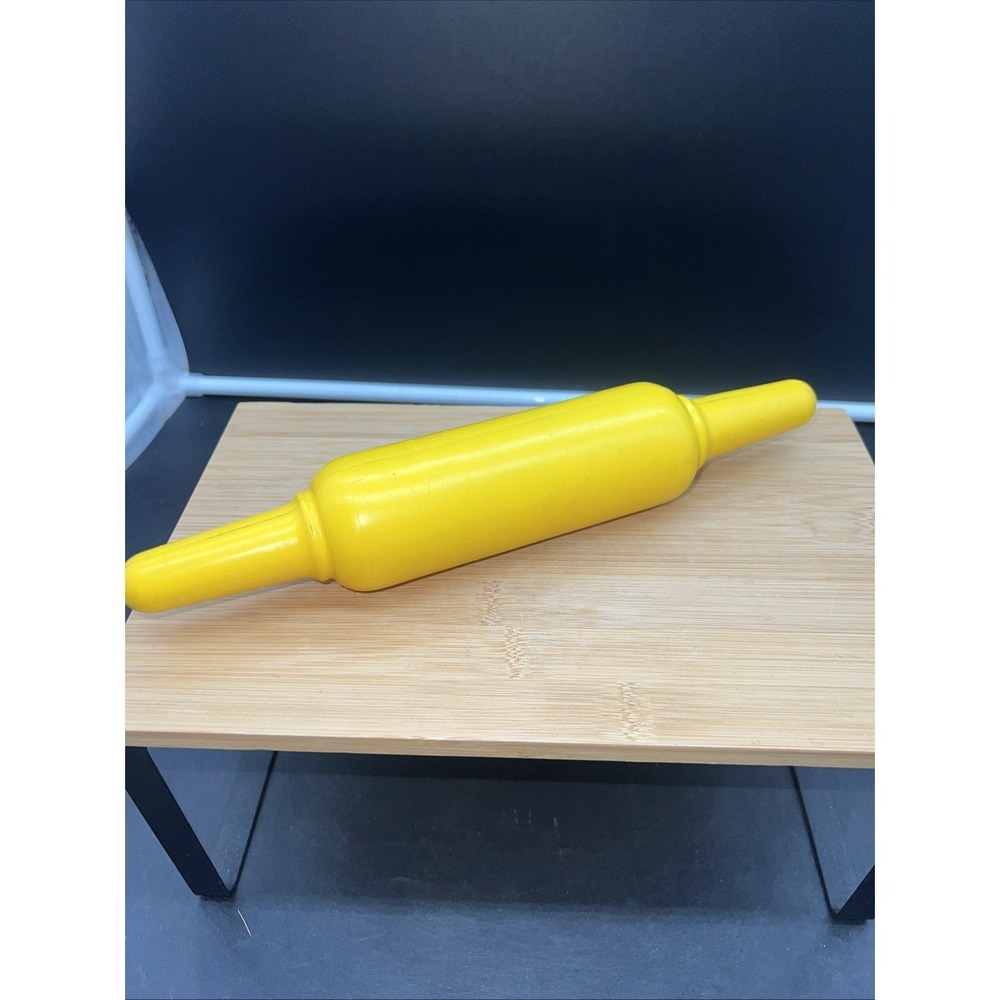 VTG Little Tikes Play Food Yellow ROLLING PIN For Pretend Kitchen Baking Fun